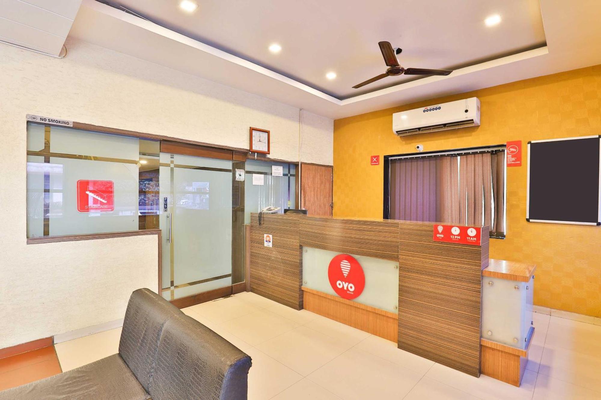 OYO 3444 Hotel Sunrise Gorwa Buitenkant foto
