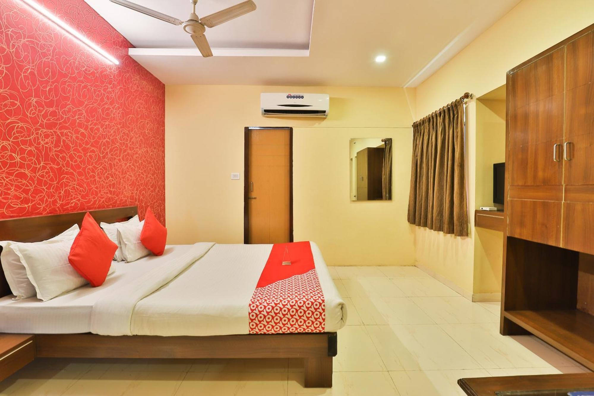 OYO 3444 Hotel Sunrise Gorwa Buitenkant foto