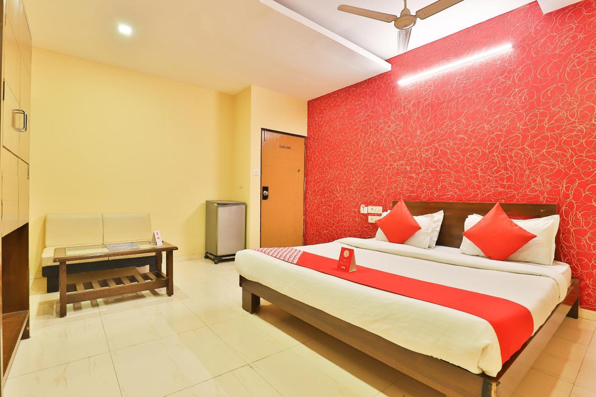 OYO 3444 Hotel Sunrise Gorwa Buitenkant foto
